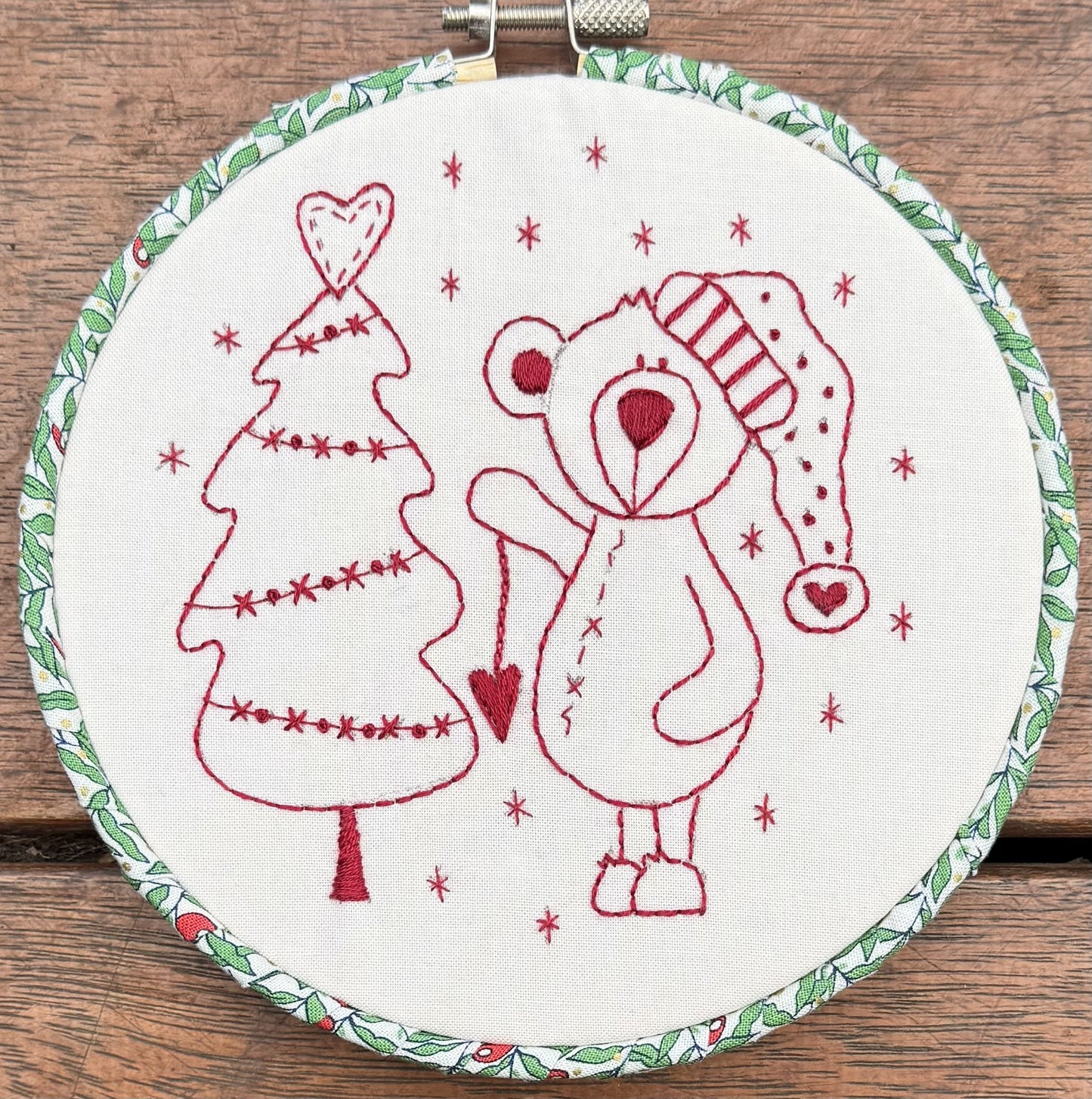 Benjamin & The Tree - Embroidery Decoration Pattern